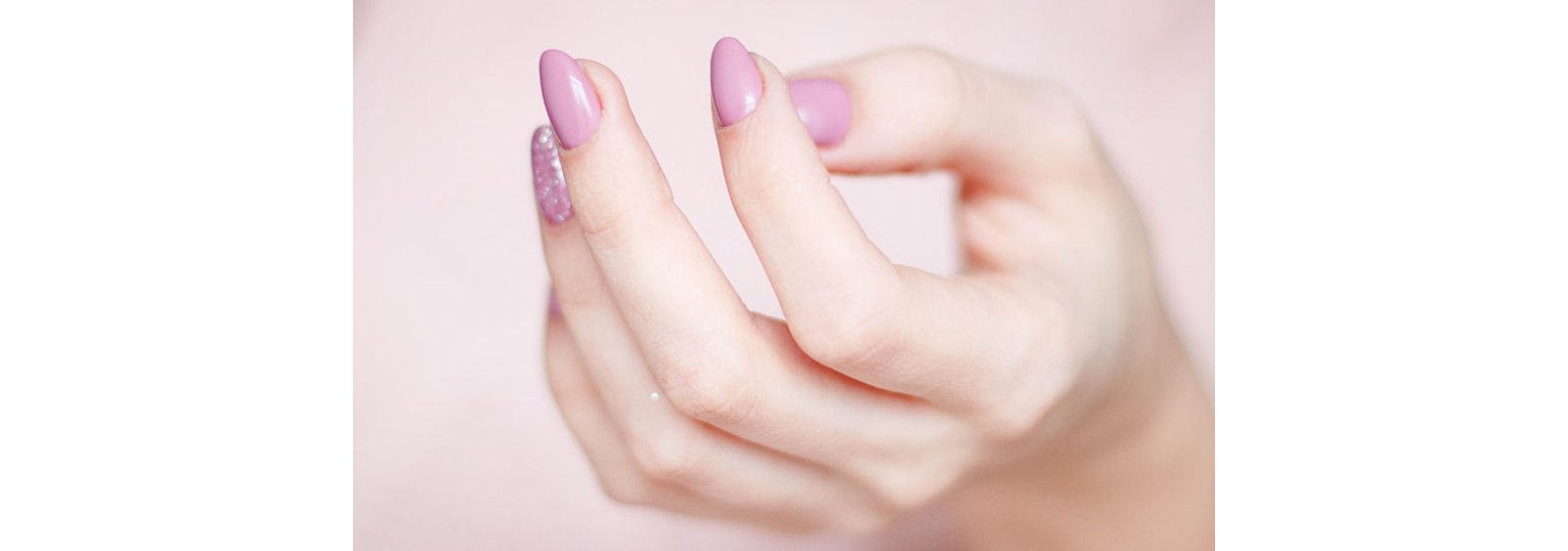 Isdin si-nails: più idratazione e protezione per le tue unghie day by day Isdin si-nails: più idratazione e protezione per le tue unghie day by day